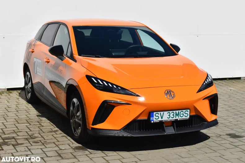 MG MG4 din 2024 cu 8.500 km - oferta MG0171542 - foto 3