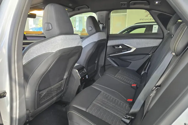 Peugeot 3008 din 2026 cu 2 km - oferta PEU171547 - foto 19