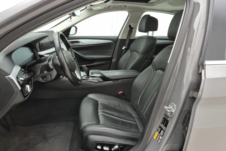 BMW Seria 5 din 2021 cu 112.926 km - oferta BMW171552 - foto 3