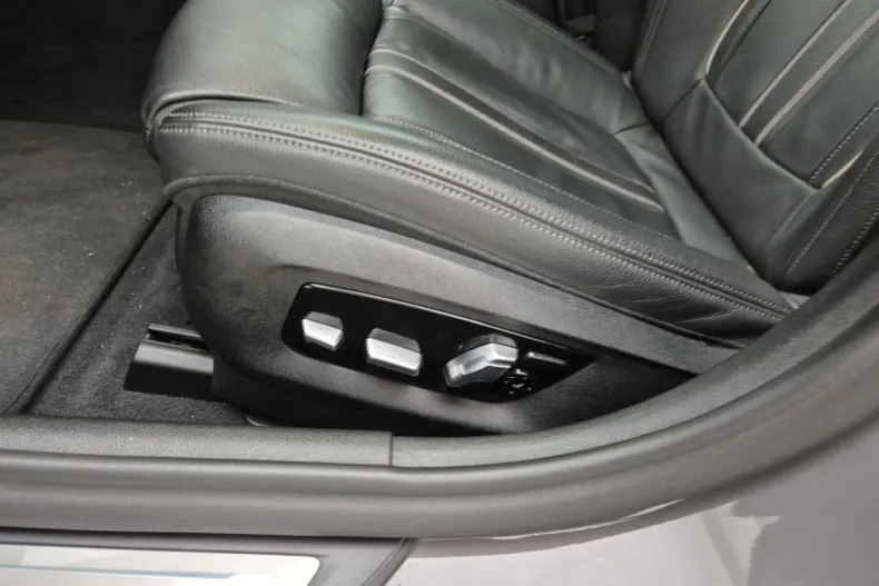 BMW Seria 5 din 2021 cu 112.926 km - oferta BMW171552 - foto 12