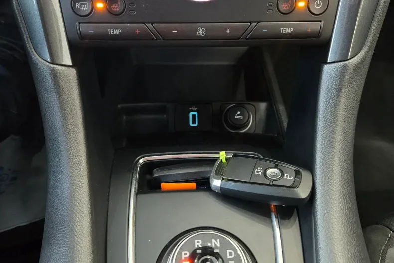 Ford Mondeo din 2020 cu 71.008 km - oferta FOR171558 - foto 21