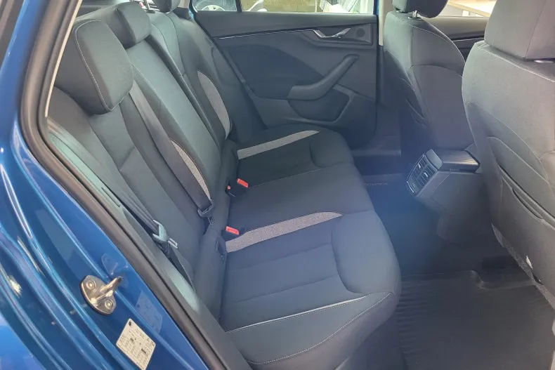 Skoda Kamiq din 2025 cu 2.900 km - oferta SKO171560 - foto 12