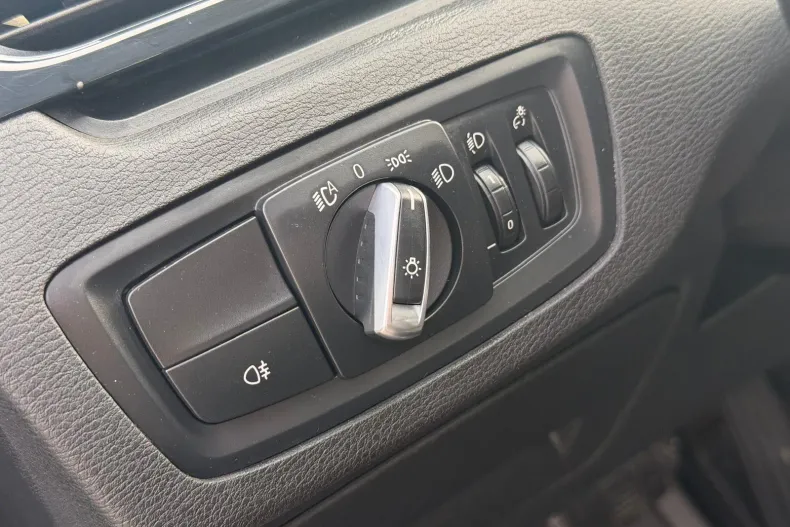 BMW X1 din 2020 cu 101.000 km - oferta BMW171563 - foto 30