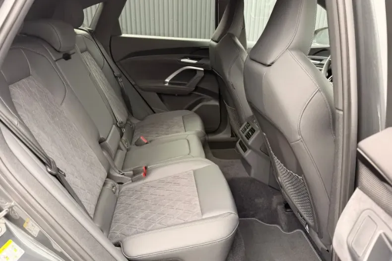 Audi Q5 din 2025 cu 1.500 km - oferta AUD171568 - foto 7