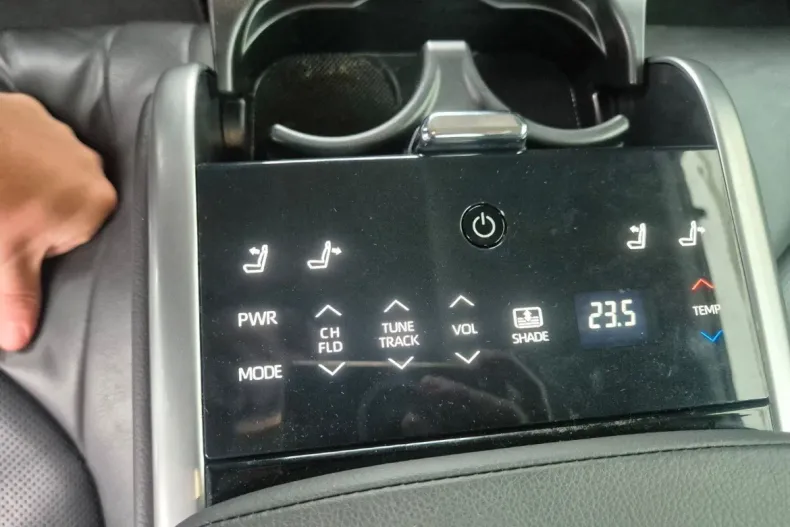 Toyota Camry din 2020 cu 159.500 km - oferta TOY171569 - foto 15