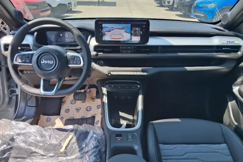 Jeep Avenger din 2025 cu 1 km - oferta JEE171589 - foto 10