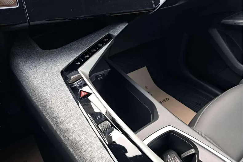 Peugeot 3008 din 2025 cu 8.531 km - oferta PEU171606 - foto 15