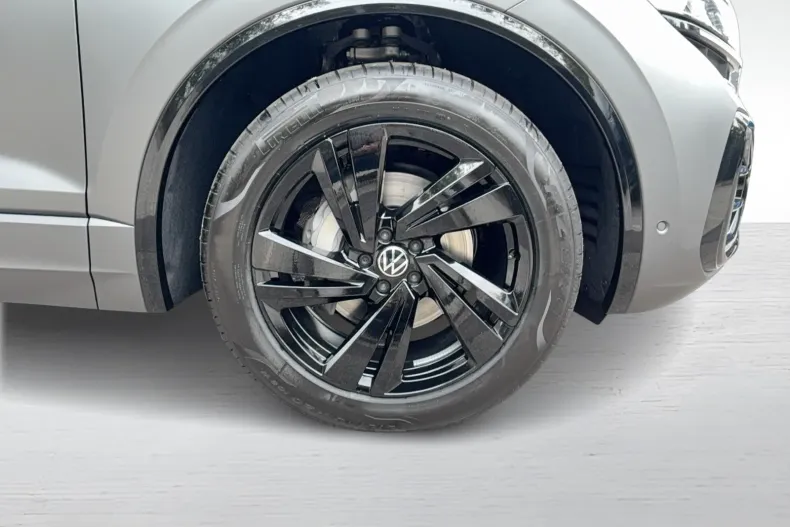 Volkswagen Touareg din 2025 cu 3.000 km - oferta VOL171613 - foto 9