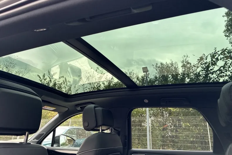 Volkswagen Touareg din 2025 cu 3.000 km - oferta VOL171613 - foto 12