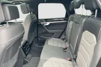 Volkswagen Touareg din 2025 cu 3.000 km - oferta VOL171613 - foto 23