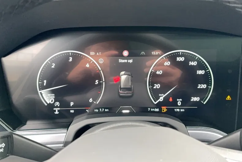 Volkswagen Touareg din 2025 cu 3.000 km - oferta VOL171613 - foto 24