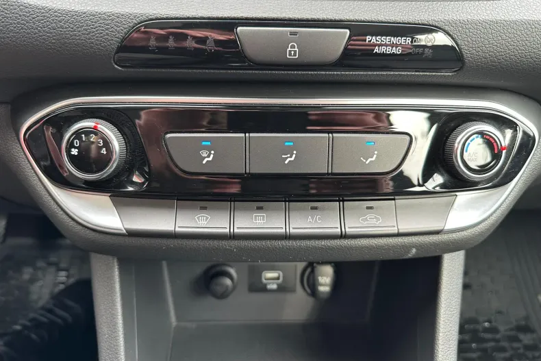 Hyundai i30 din 2023 cu 52.648 km - oferta HYU171614 - foto 20