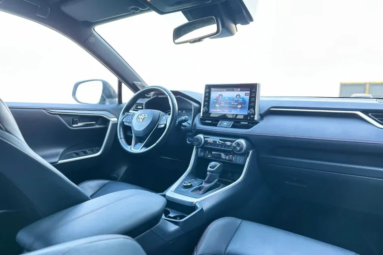 Toyota RAV4 din 2021 cu 139.608 km - oferta TOY171627 - foto 2