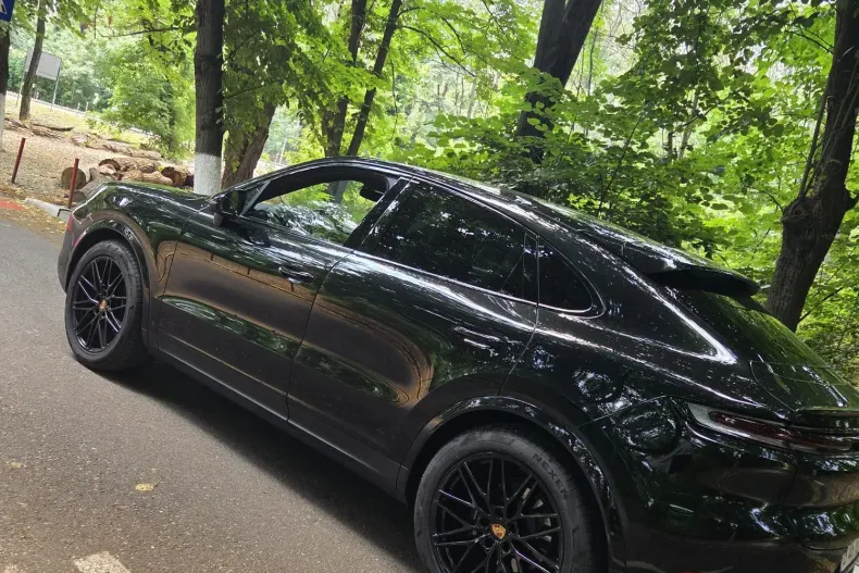 Porsche Cayenne Coupe din 2025 cu 4.500 km - oferta POR171635 - foto 5