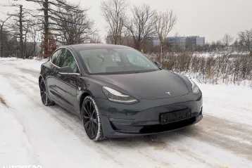 Tesla Model 3 din 2020 - oferta TES171637