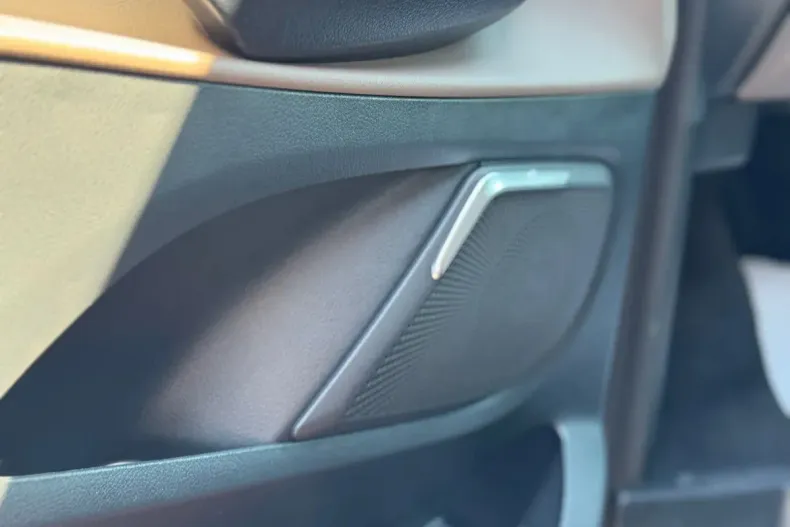 Mercedes-Benz V din 2024 cu 10.107 km - oferta MER171647 - foto 12