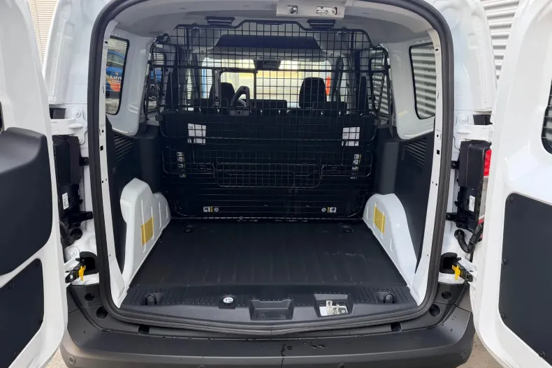 Ford Courier din 2025 cu 1 km - oferta FOR171649 - foto 15