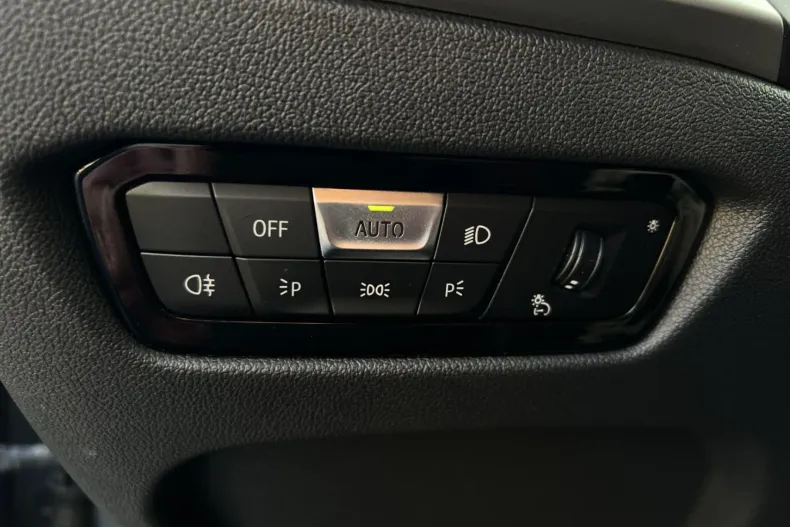 BMW Seria 3 din 2022 cu 131.044 km - oferta BMW171651 - foto 24