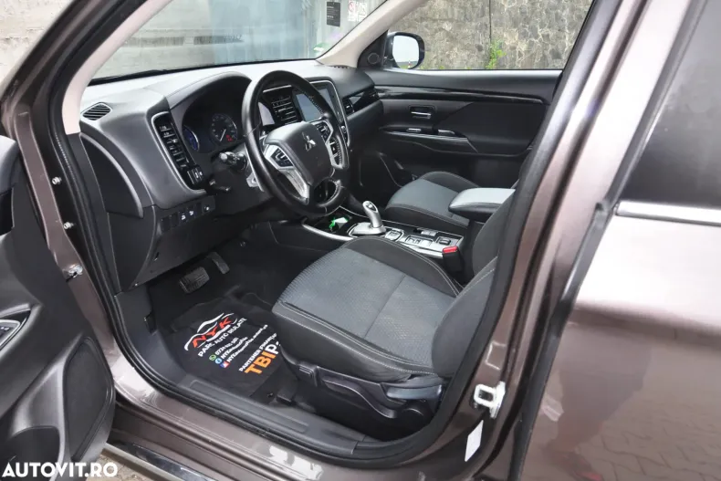 Mitsubishi Outlander din 2020 cu 177.250 km - oferta MIT171654 - foto 8