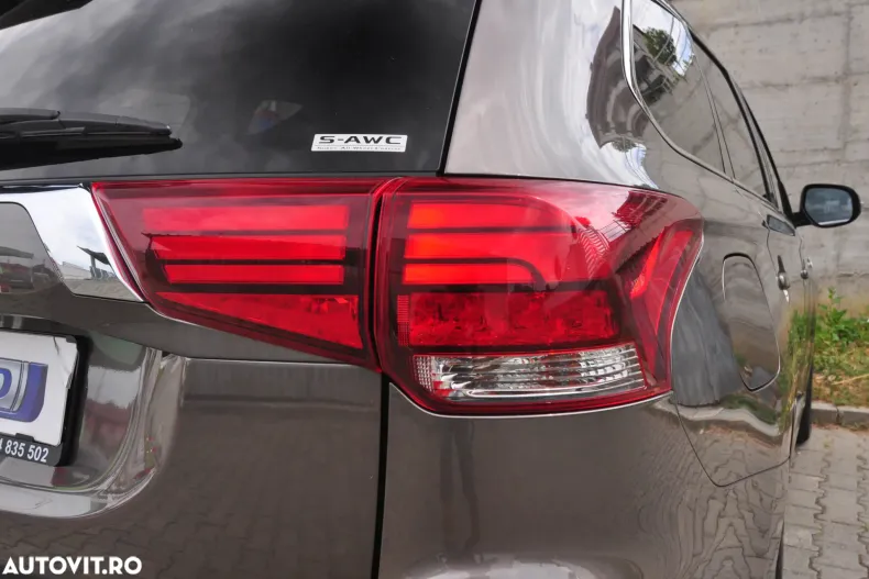Mitsubishi Outlander din 2020 cu 177.250 km - oferta MIT171654 - foto 16