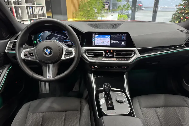 BMW Seria 3 din 2020 cu 54.500 km - oferta BMW171655 - foto 24