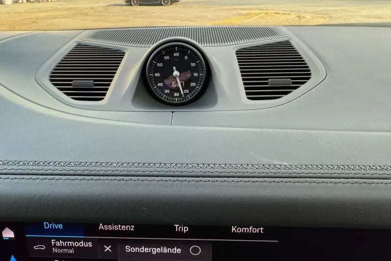 Porsche Cayenne din 2024 cu 12.900 km - oferta POR171670 - foto 9