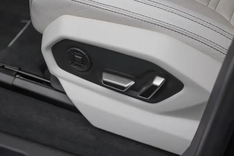 Lamborghini Urus din 2025 cu 7.100 km - oferta LAM171673 - foto 20