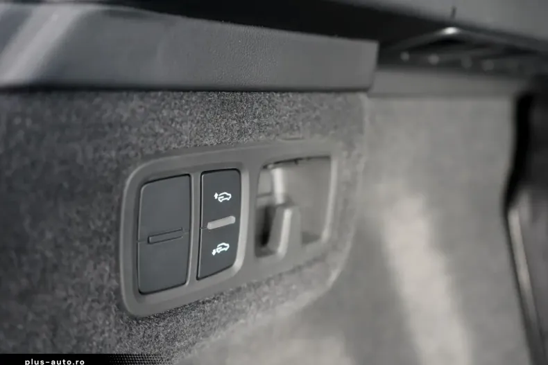 Lamborghini Urus din 2025 cu 9.766 km - oferta LAM171675 - foto 9