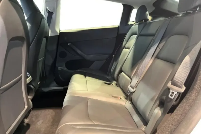 Tesla Model Y din 2023 cu 40.988 km - oferta TES171682 - foto 7