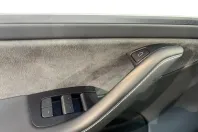 Tesla Model Y din 2023 cu 40.988 km - oferta TES171682 - foto 15