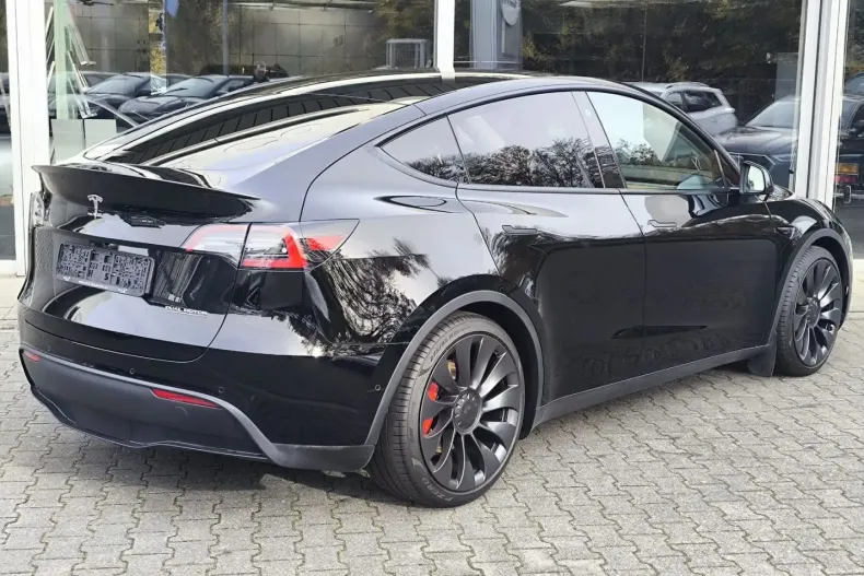 Tesla Model Y din 2022 cu 21.563 km - oferta TES171684 - foto 4