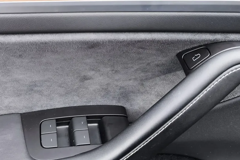 Tesla Model Y din 2022 cu 21.563 km - oferta TES171684 - foto 18