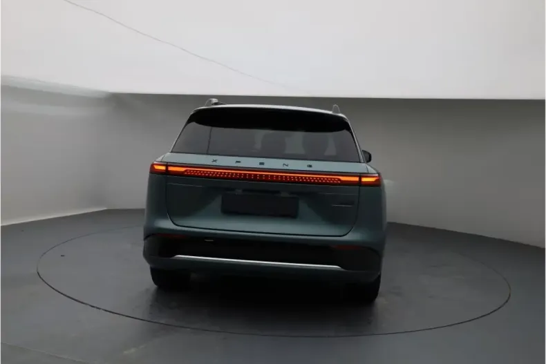 XPENG G9 din 2026 cu 20 km - oferta XPE171685 - foto 4