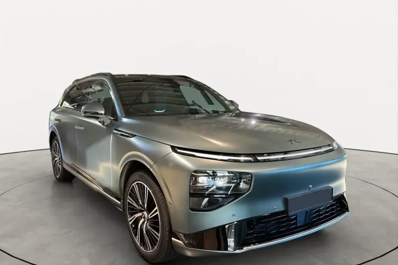 XPENG G9 din 2026 cu 30 km - oferta XPE171686 - foto 2