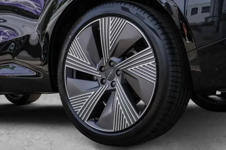 Lynk&Co 08 din 2026 cu 50 km - oferta LYN171711 - foto 4