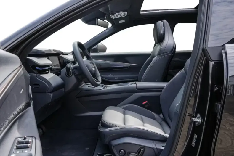 Lynk&Co 08 din 2026 cu 50 km - oferta LYN171711 - foto 8