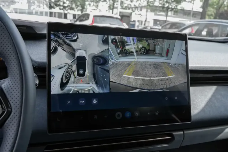 Lynk&Co 08 din 2026 cu 50 km - oferta LYN171711 - foto 13