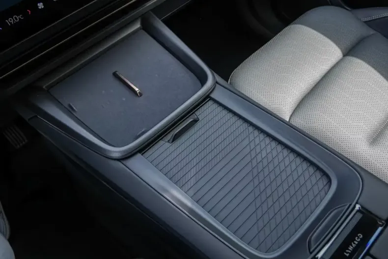 Lynk&Co 08 din 2026 cu 50 km - oferta LYN171711 - foto 14