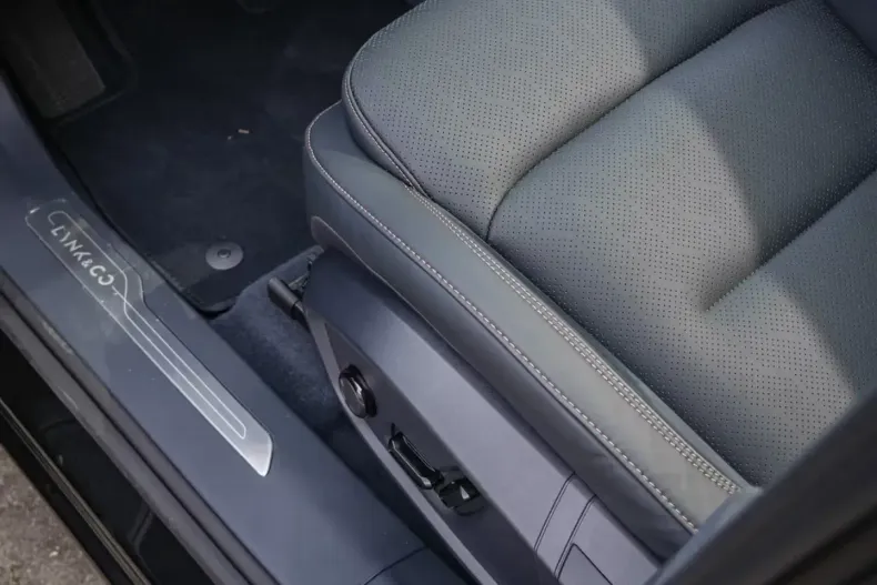 Lynk&Co 08 din 2026 cu 50 km - oferta LYN171711 - foto 15