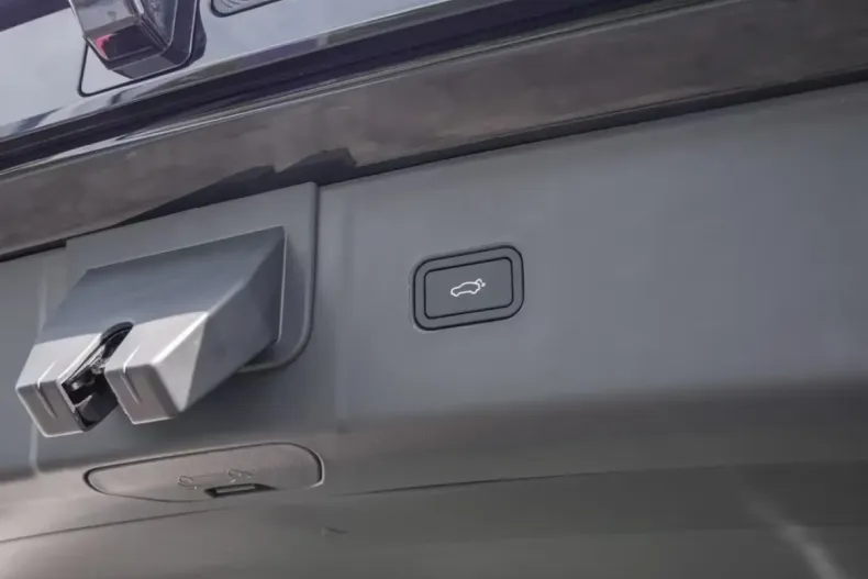 Lynk&Co 08 din 2026 cu 50 km - oferta LYN171711 - foto 18