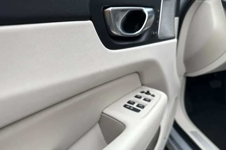 Volvo XC60 din 2024 cu 21.785 km - oferta VOL171714 - foto 20