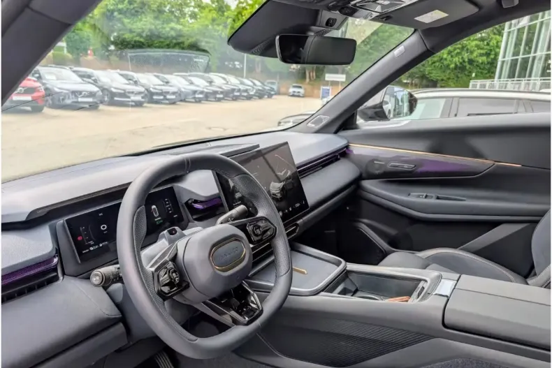 Lynk&Co 08 din 2026 cu 10 km - oferta LYN171724 - foto 4