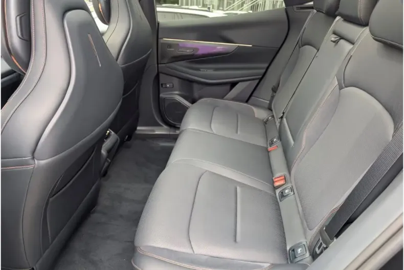 Lynk&Co 08 din 2026 cu 10 km - oferta LYN171724 - foto 5