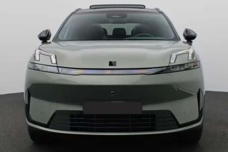 Lynk&Co 08 din 2025 cu 1.050 km - oferta LYN171733 - foto 2