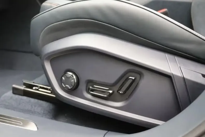 Lynk&Co 08 din 2025 cu 1.050 km - oferta LYN171733 - foto 15