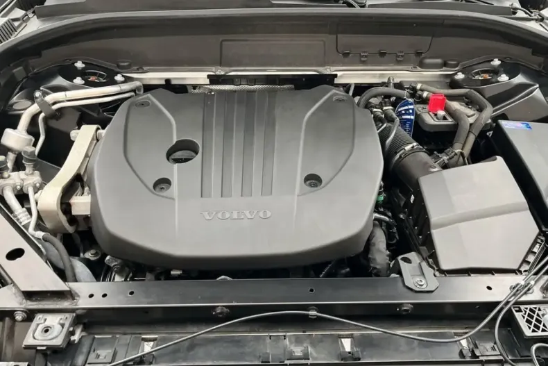Volvo XC60 din 2023 cu 36.877 km - oferta VOL171734 - foto 8