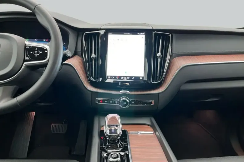 Volvo XC60 din 2023 cu 36.877 km - oferta VOL171734 - foto 12