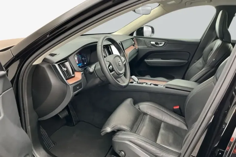 Volvo XC60 din 2023 cu 36.877 km - oferta VOL171734 - foto 13