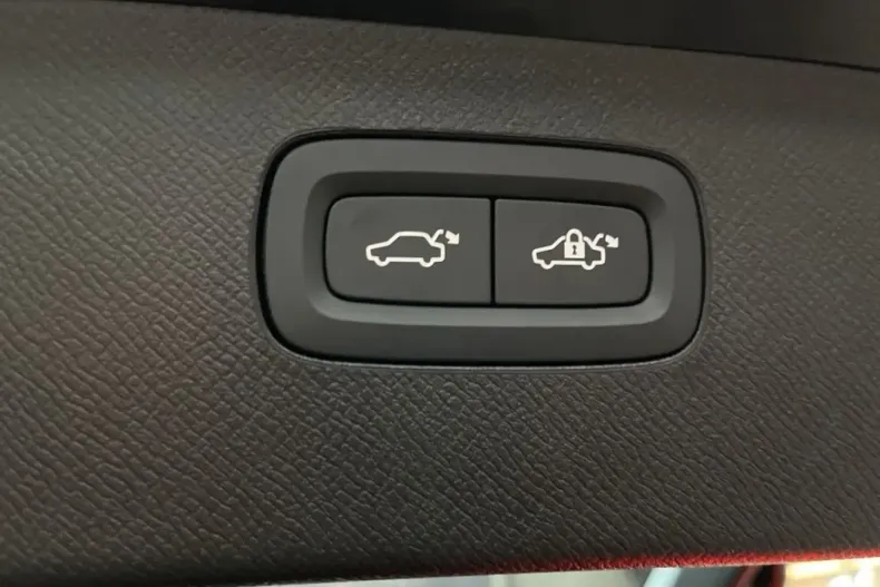 Volvo XC90 din 2025 cu 19.672 km - oferta VOL171740 - foto 18