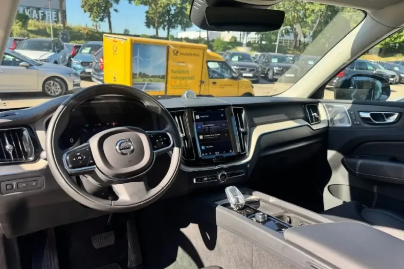 Volvo XC60 din 2021 cu 75.350 km - oferta VOL171746 - foto 5